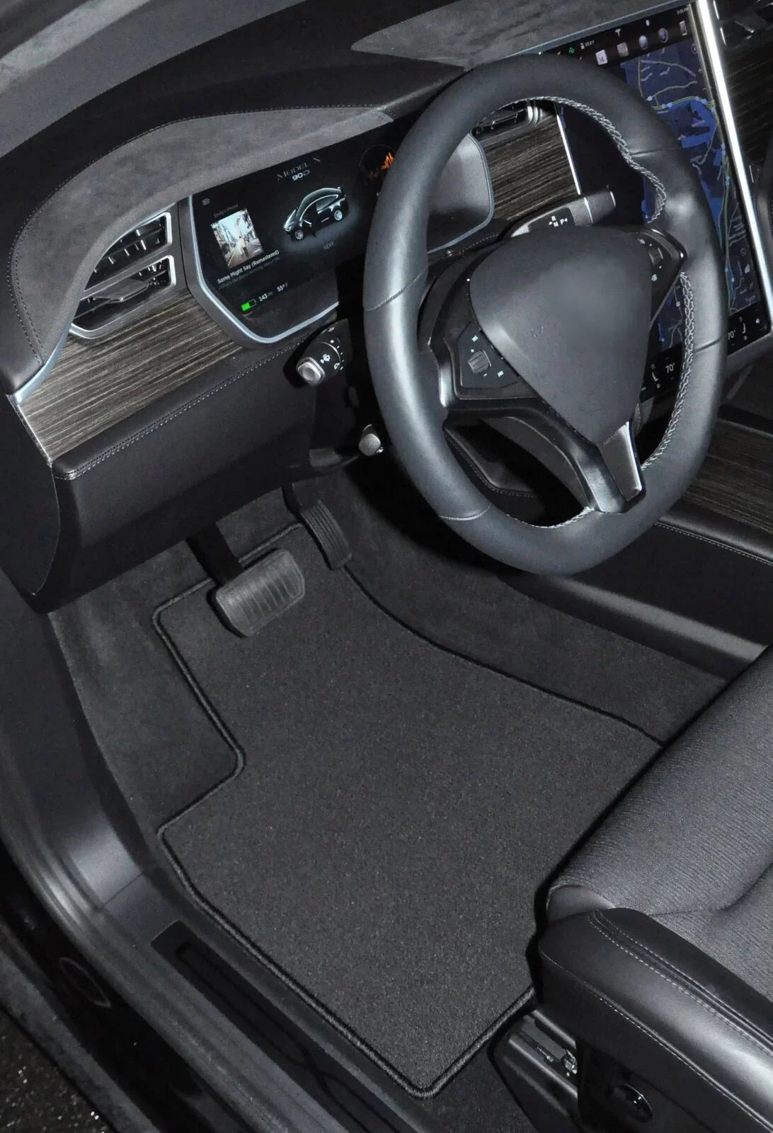 Toyota Highlander Black Classic Carpet Car Mats / Floor Mats, Custom Fit for 2014, 2015, 2016, 2017, 2018, 2019 - Medium Trunk / Cargo Mat w/ Rear Seat Down
