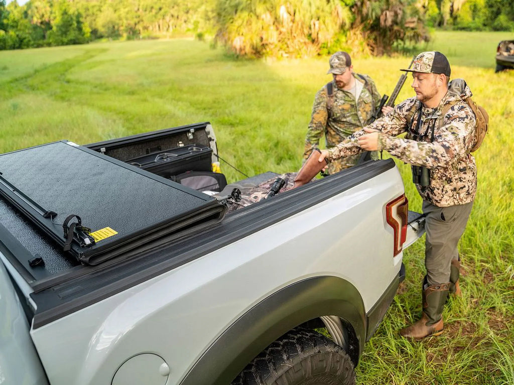 Gator by RealTruck  Hard Tri-Fold Truck Bed Tonneau Cover | GC14019 | Compatible with 2014 - 2018, 2019 Ltd/Lgcy Chevy/ Silverado/Sierra Limited 1500 6' 7" Bed (78.9")