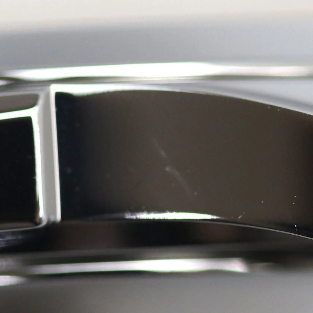 Pre-Owned  G Timeless Watch Battery Operated YA126401/126.4 (Good)