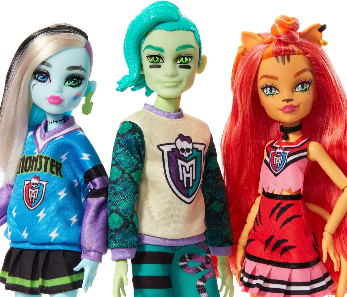 Monster High Ghoul Spirit Doll 6-Pack, Sport Theme, Collectible Set with Draculaura & 5 Other Dolls